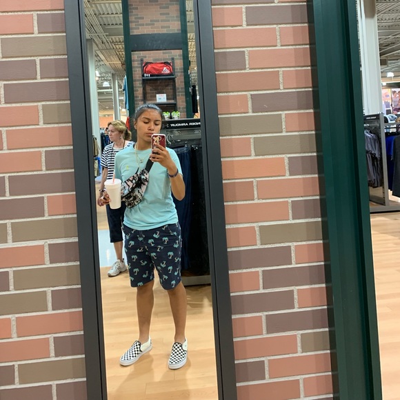 Meet your Posher, Jennifer - Picture 2 of 2